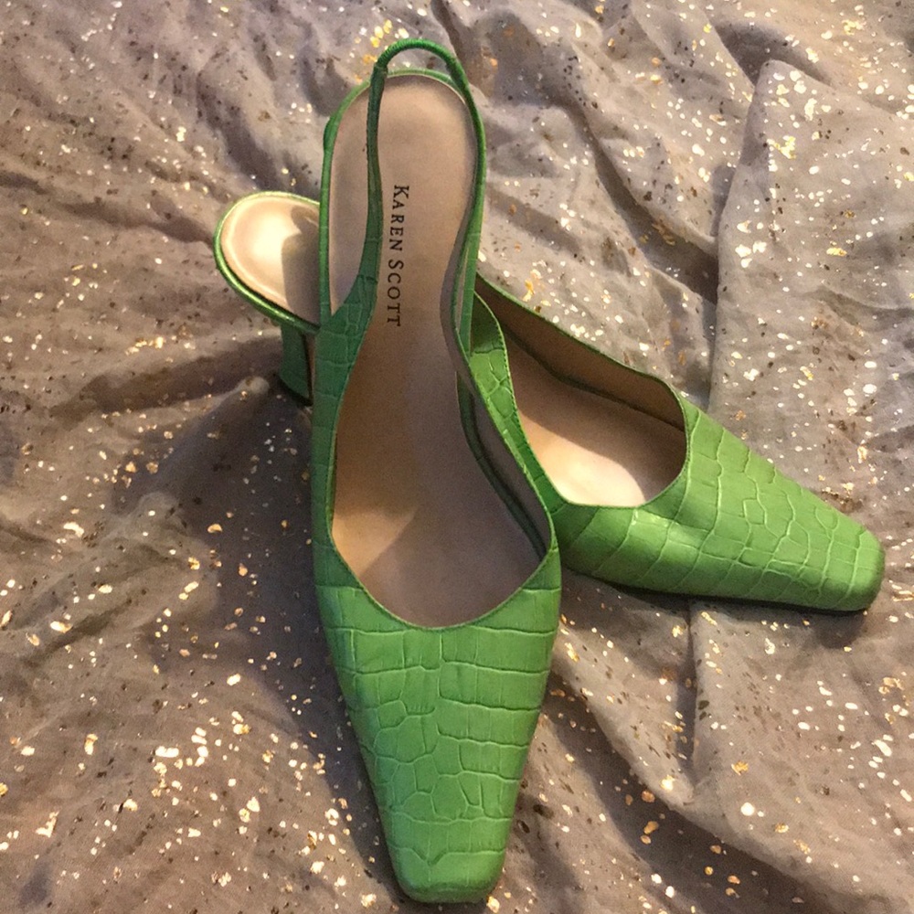 Karen Scott Lime Green pumps